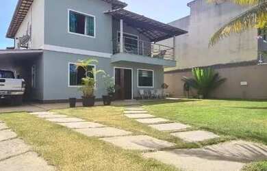 Imagem: A casa possui 5 Dormitórios, 4 Banheiros, 4 Vagas na garagem