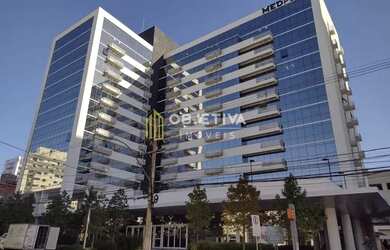 Imagem: O depósito possui 2 Vagas na garagem, 37m² de Área e está