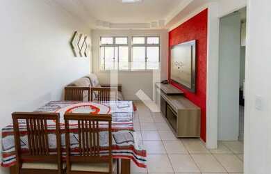 Imagem: O apartamento possui 2 Dormitórios, 1 Banheiro, 1 Vaga na garagem