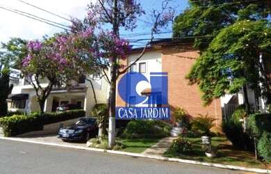 Imagem: A casa em condomínio possui 5 Dormitórios, 5 Banheiros, 4