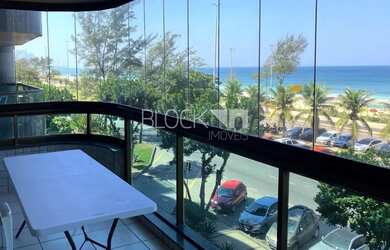 Imagem: O apartamento possui 2 Dormitórios, 2 Banheiros, 2 Vagas na