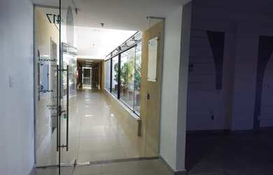 Imagem: O depósito possui 5 Vagas na garagem e 285m² de Área e está