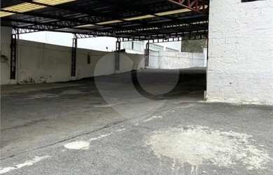 Imagem: O terreno possui 600m² de Área e está localizado em Vila