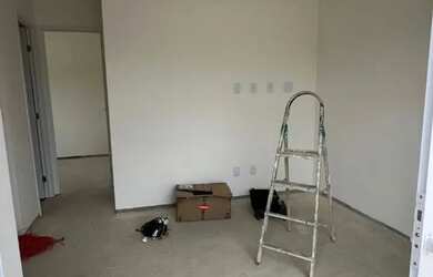 Imagem 6: Casa 2/4 solta dos dois lados, próximo da Av. Fraga Maia