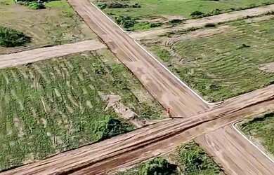 Imagem: O terreno possui 160m² de Área e está localizado em Papagaio