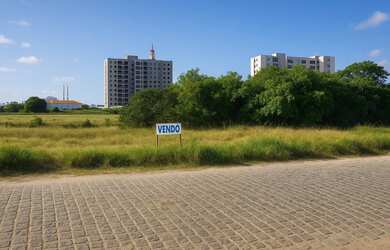 Imagem: O terreno possui 200m² de Área e está localizado em Santo