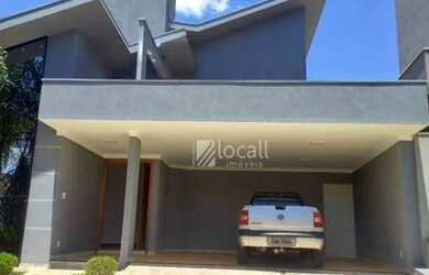 Imagem: A casa em condomínio possui 4 Dormitórios, 5 Banheiros, 4