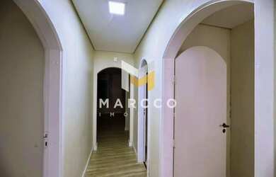 Imagem 7: Casa Comercial - Centro. Churrasqueira, 300m² de Área, 3 Banheirose5...