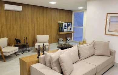 Imagem: A casa em condomínio possui 4 Dormitórios, 5 Banheiros, 3