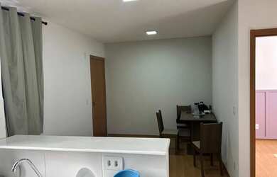 Imagem: O apartamento possui 2 Dormitórios, 1 Banheiro, 1 Vaga na garagem