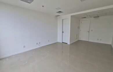 Imagem: O depósito possui 1 Vaga na garagem, 26m² de Área e está