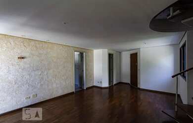 Imagem: O apartamento possui 2 Dormitórios, 2 Banheiros, 2 Vagas na