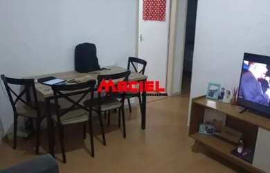 Imagem: A casa possui 2 Dormitórios, 1 Banheiro, 2 Vagas na garagem