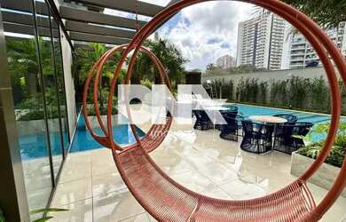 Imagem: O apartamento possui 2 Dormitórios, 2 Banheiros, 2 Vagas na