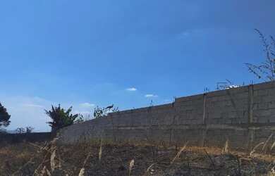 Imagem: A chácara possui 1.108m² de Área e está localizado em Sarzedo