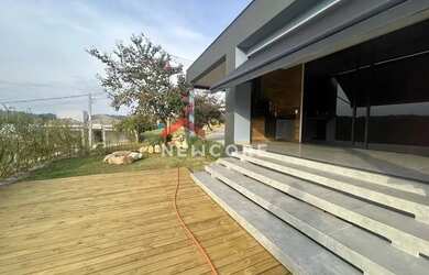 Imagem: A casa em condomínio possui 3 Dormitórios, 2 Banheiros, 3