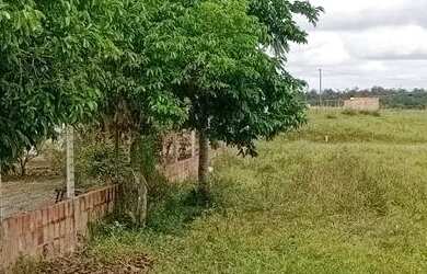 Imagem: O terreno possui 400m² de Área e está localizado em Humildes
