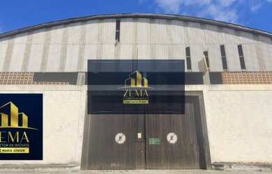 Imagem 1: Galpão com 2400 m2, vão livre, terreno de 30 x 80 metros