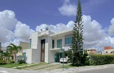 Imagem: A casa em condomínio possui 4 Dormitórios, 2 Banheiros, 4