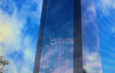 Imagem: O depósito para alugar possui 4 Vagas na garagem e 148m² de