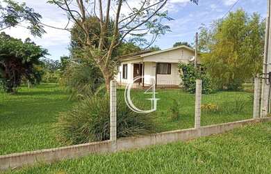 Imagem: A chácara possui 120m² de Área e está localizado em Torres