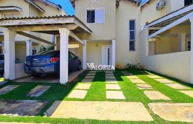 Imagem: A casa em condomínio possui 3 Dormitórios, 1 Banheiro, 2 Vagas