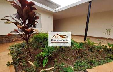 Imagem: A casa possui 3 Dormitórios, 1 Banheiro, 1 Vaga na garagem