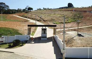 Imagem: O terreno possui 439m² de Área e está localizado em Salvaterra