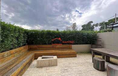 Imagem: O apartamento possui 1 Dormitório, 1 Banheiro, 1 Vaga na garagem