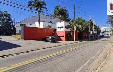 Imagem: O depósito possui 3.000m² de Área e está localizado em