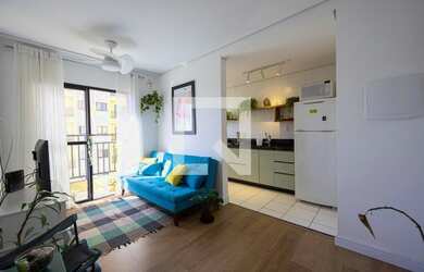 Imagem: O apartamento possui 2 Dormitórios, 1 Banheiro, 1 Vaga na garagem