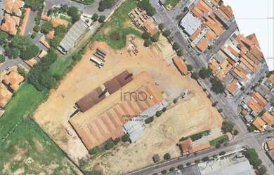 Imagem: O terreno possui 32.000m² de Área e está localizado em Parque