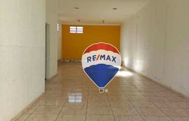 Imagem: O depósito possui 2 Vagas na garagem, 100m² de Área e está