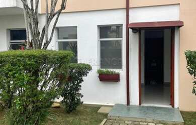 Imagem: A casa em condomínio possui 3 Dormitórios, 1 Banheiro, 1 Vaga