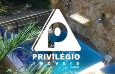 Imagem: A casa em condomínio possui 4 Dormitórios, 5 Banheiros, 1