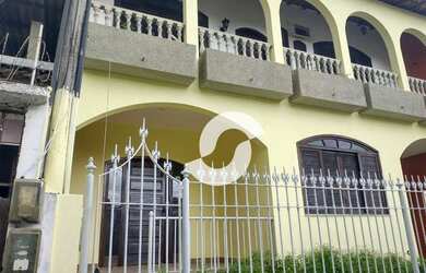 Imagem: A casa possui 4 Dormitórios, 4 Banheiros, 2 Vagas na garagem