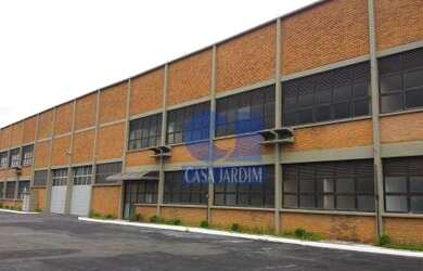 Imagem: O depósito possui 5 Vagas na garagem e 16300m² de Área e