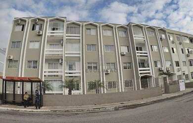 Imagem: O apartamento possui 3 Dormitórios, 1 Banheiro, 1 Vaga na garagem