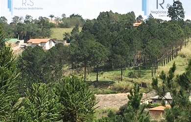 Imagem: O terreno possui 5000m² de Área e está localizado em Louveira