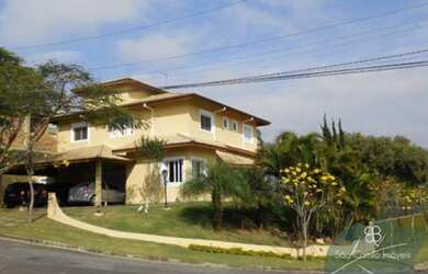 Imagem: A casa em condomínio possui 4 Dormitórios, 5 Banheiros, 5