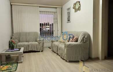 Imagem: O apartamento possui 3 Dormitórios, 1 Banheiro, 1 Vaga na garagem