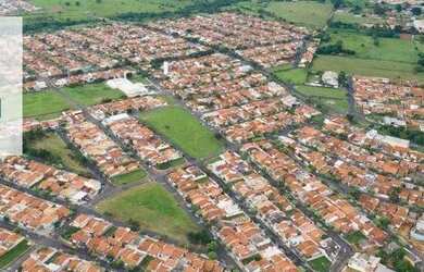 Imagem: O terreno possui 217m² de Área e está localizado em Jardim