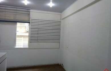 Imagem: O depósito possui 30m² de Área e está localizado em Centro