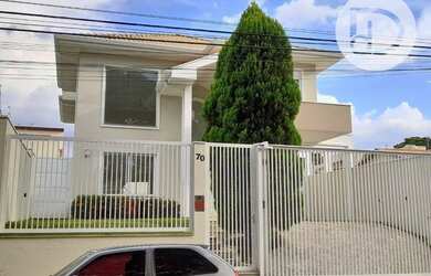 Imagem: A casa possui 3 Dormitórios, 5 Banheiros e 316m² de Área