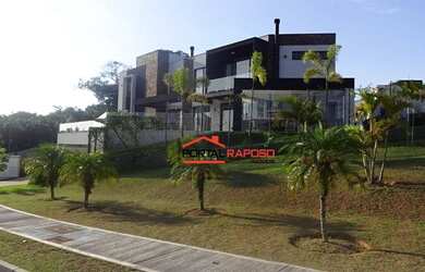 Imagem: A casa em condomínio possui 4 Dormitórios, 5 Banheiros, 5