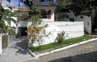 Imagem: A casa em condomínio possui 3 Dormitórios, 3 Banheiros, 2