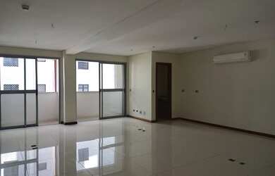 Imagem: O depósito possui 2 Vagas na garagem, 58m² de Área e está