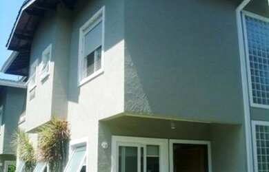 Imagem: A casa em condomínio possui 4 Dormitórios, 4 Banheiros, 2