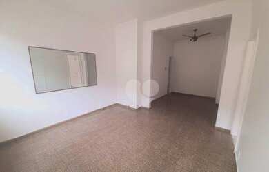 Imagem: A casa possui 2 Dormitórios, 2 Banheiros, 140m² de Área e