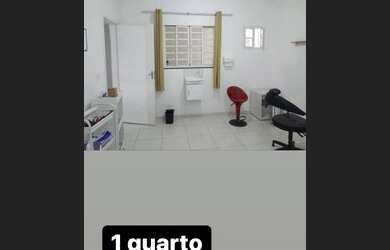 Imagem 2: Alugo Casa. Varanda, 1 Vaga na garageme1 Dormitório